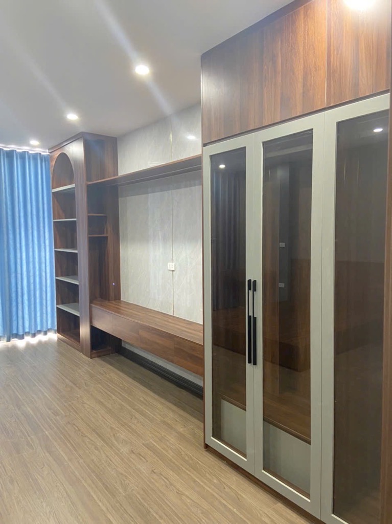 NHÀ 6 TẦNG – THANG MÁY – AN DƯƠNG VƯƠNG – VIEW SÔNG HỒNG THOÁNG MÁT.